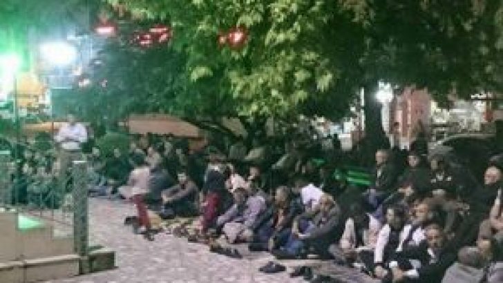 Kandilde Camiler Doldu Taştı